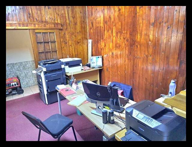 BUSINESS FOR SALE IN KEMPTON PARK